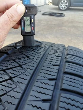 Гуми Зимни 235/55R17, снимка 8