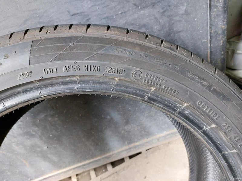 Гуми Летни 235/45R19, снимка 7 - Гуми и джанти - 37110763