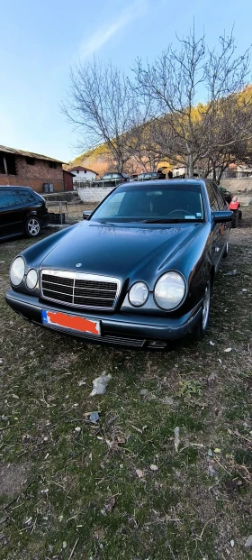 Mercedes-Benz E 220, снимка 4