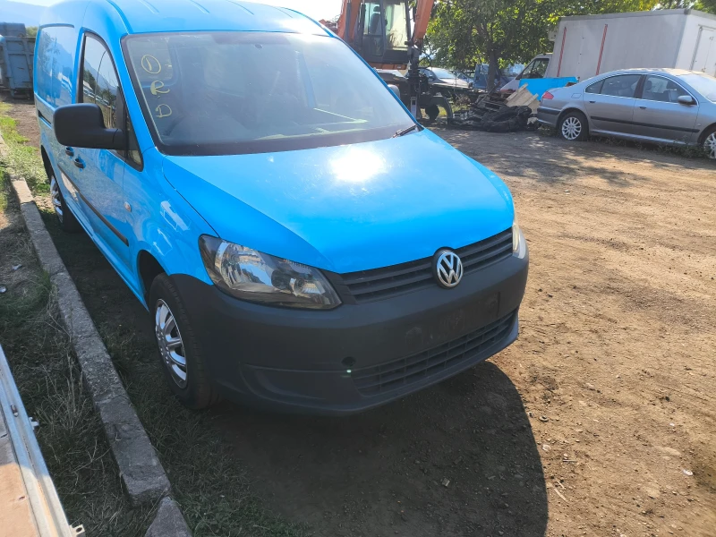VW Caddy 1.6tdi, снимка 3 - Автомобили и джипове - 45492355