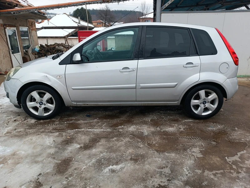 Ford Fiesta, снимка 2 - Автомобили и джипове - 48797817