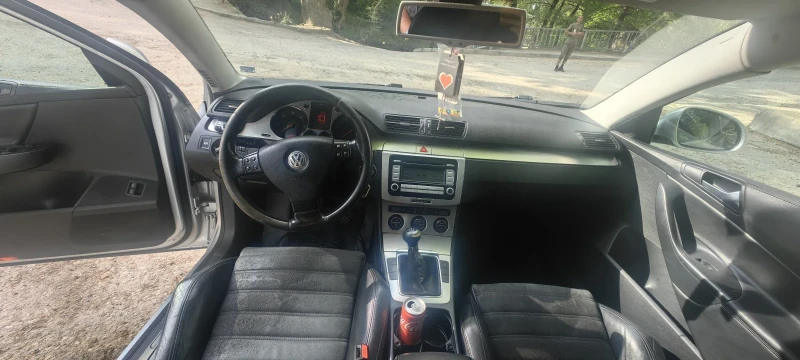 VW Passat, снимка 17 - Автомобили и джипове - 52961204