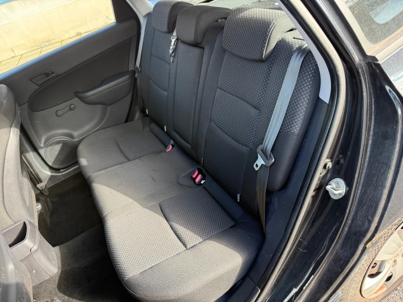 Hyundai I30 1.4 бензин, снимка 13 - Автомобили и джипове - 53442584