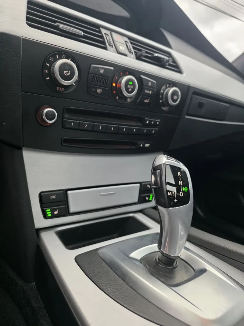 BMW 535 d 286HP M-PACK/KEYLESS/SOFTCLOSE/L7/PANO/RECARO, снимка 15 - Автомобили и джипове - 53501640