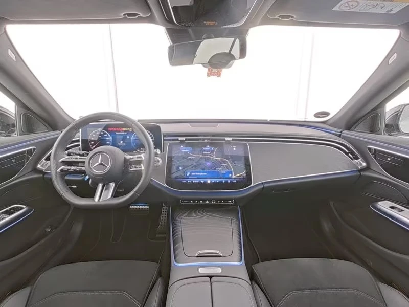 Mercedes-Benz E 300 AMG, LED, DISTR, MBUX, KAMERA - изображение 3