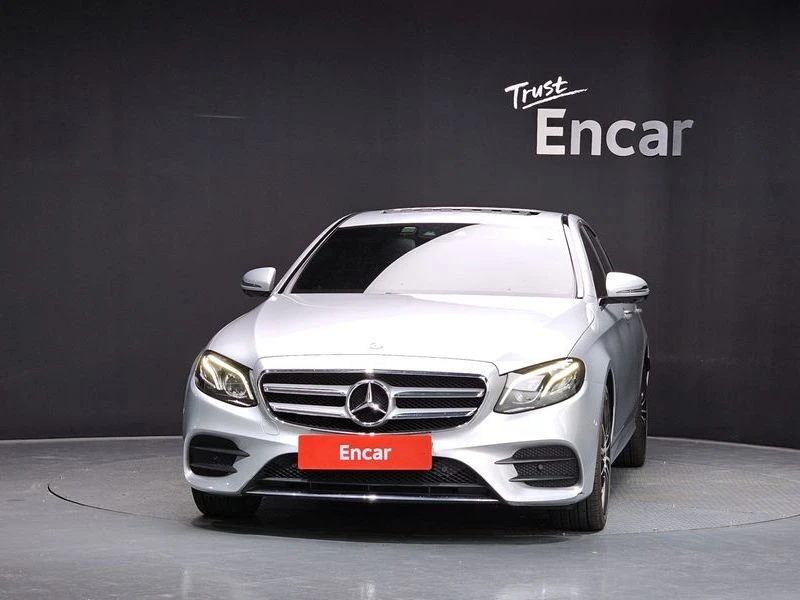Mercedes-Benz E 300 E300 4MATIC AMG Line| 245к.с., снимка 3 - Автомобили и джипове - 56127294