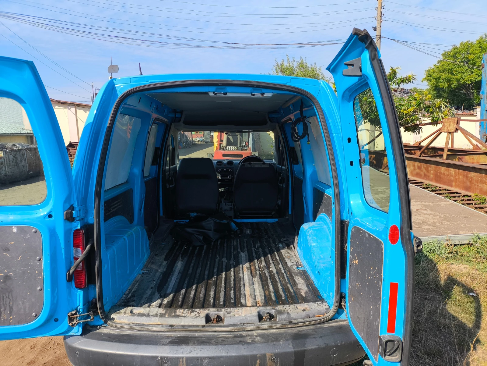 VW Caddy 1.6tdi - изображение 7
