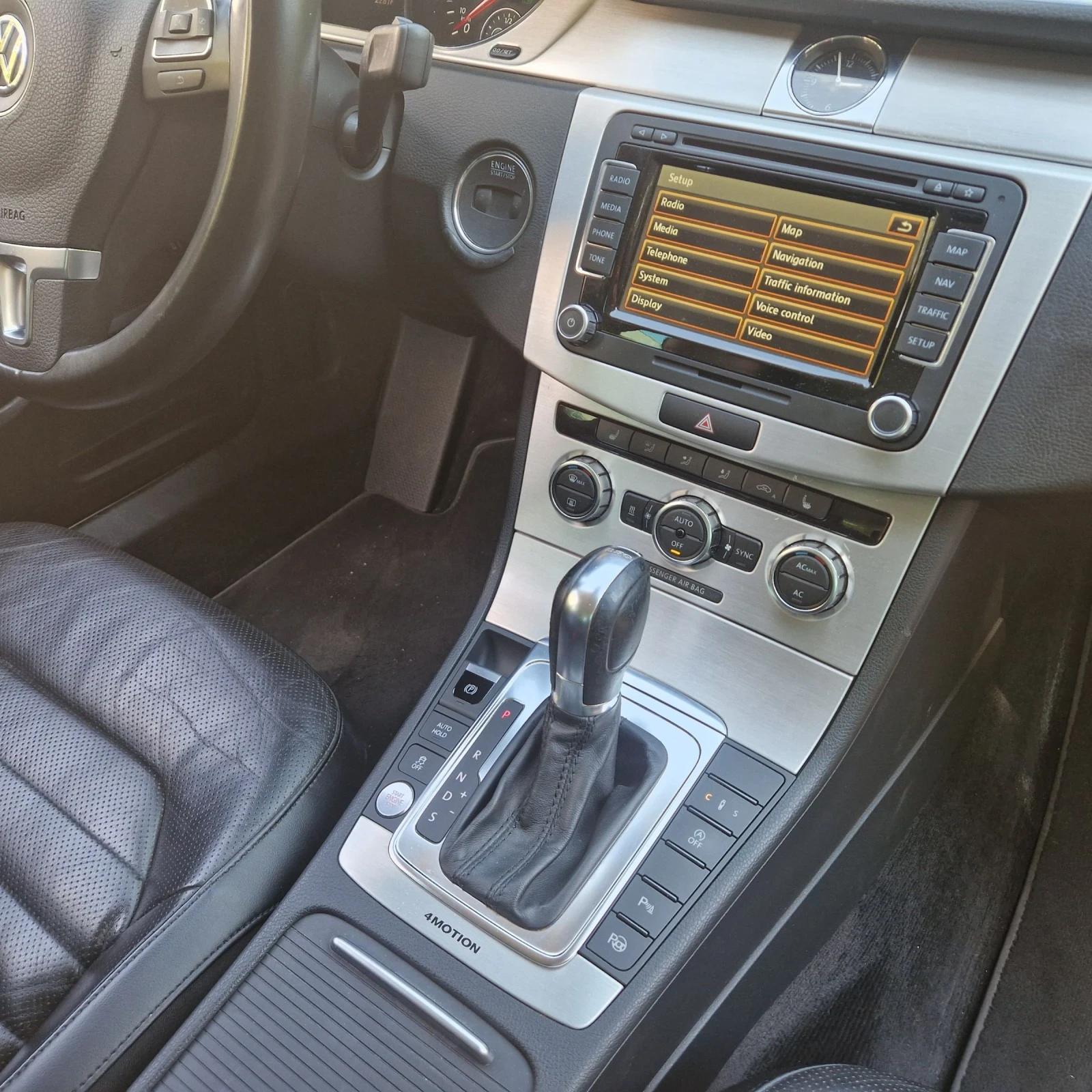 VW Passat 2.0TDi 170к. 4х4 ДИСТРОНИК/ОБДУХВАНЕ/МАСАЖ/КЕЙЛЕС  - изображение 10