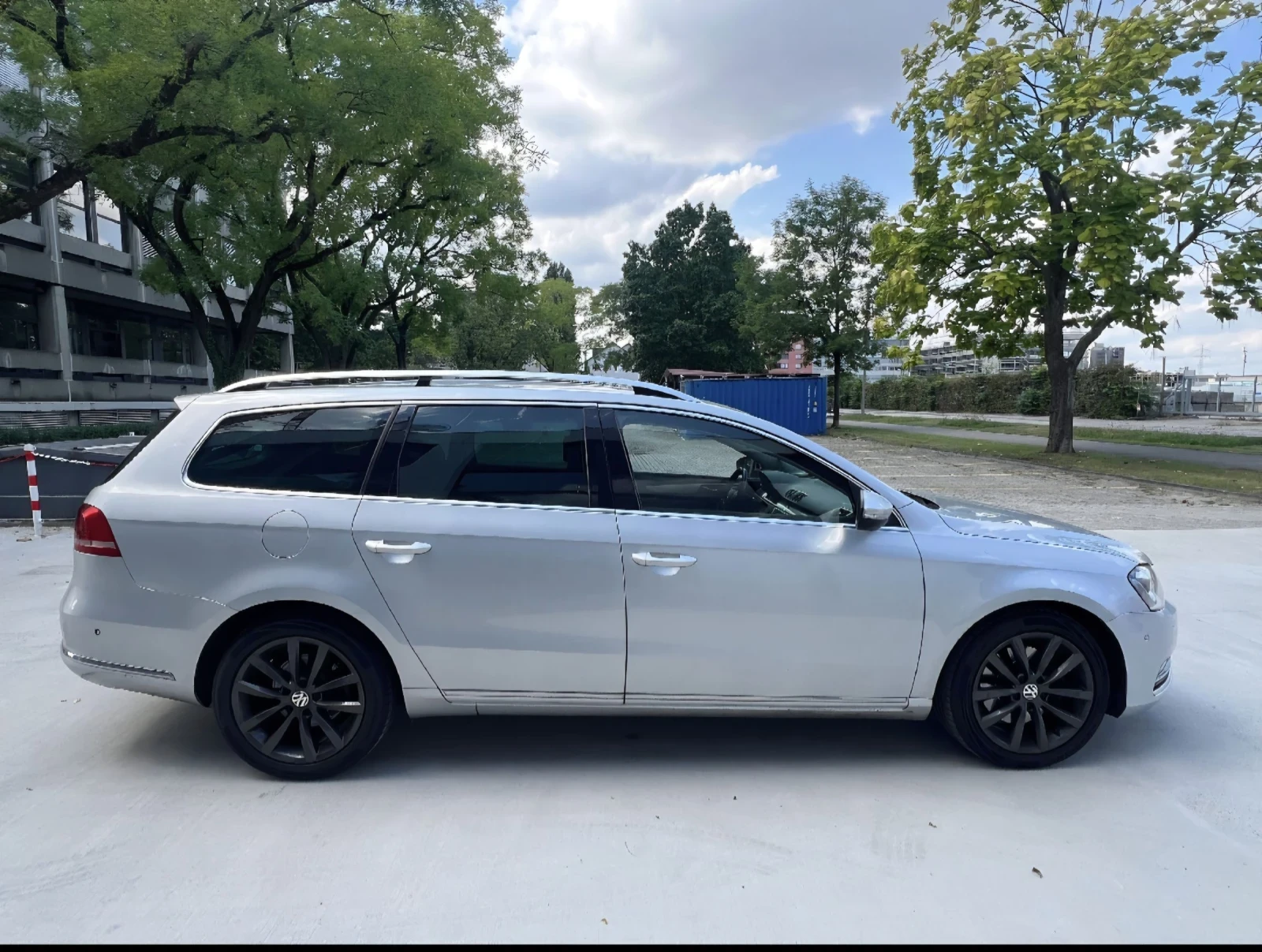 VW Passat 2.0TDi 170к. 4х4 ДИСТРОНИК/ОБДУХВАНЕ/МАСАЖ/КЕЙЛЕС  - изображение 6