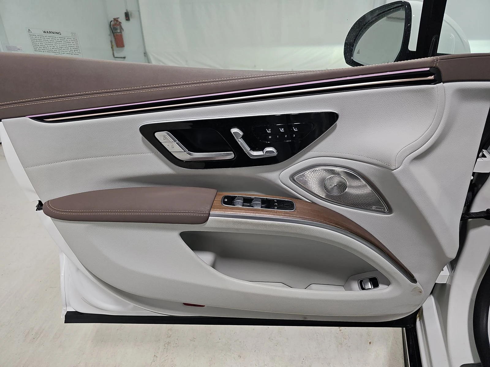 Mercedes-Benz EQS 450+ /4 MATIC/AMG LINE/HUD/LANE ASSIST/PANO/360VIE - изображение 9