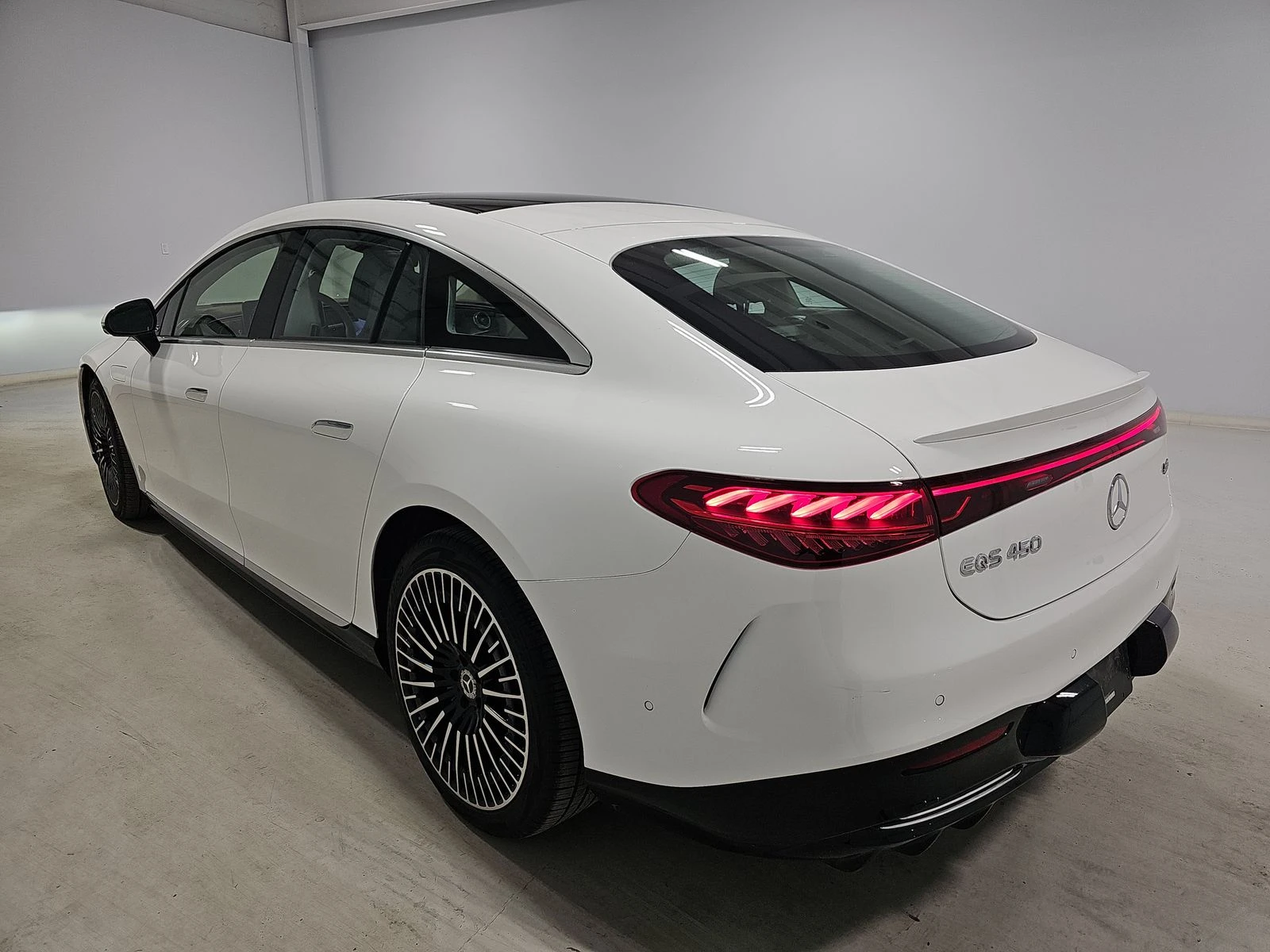 Mercedes-Benz EQS 450+ /4 MATIC/AMG LINE/HUD/LANE ASSIST/PANO/360VIE - изображение 6