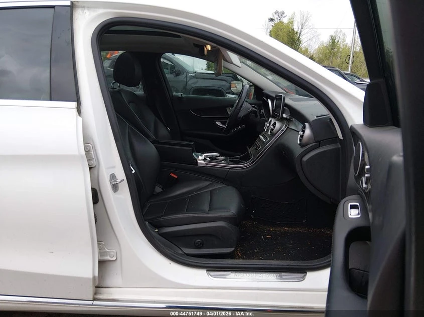 Mercedes-Benz C 300 2.0L I-4 DI, DOHC, VVT, TURBO, 241HP Rear Wheel | Mobile.bg � ����������� 5