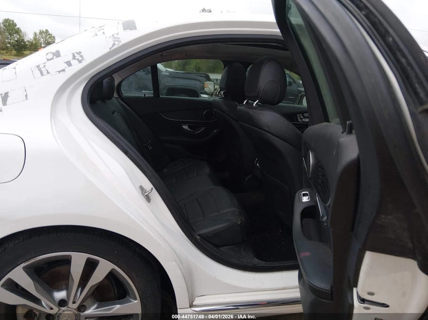 Mercedes-Benz C 300 2.0L I-4 DI, DOHC, VVT, TURBO, 241HP Rear Wheel | Mobile.bg � ����������� 8