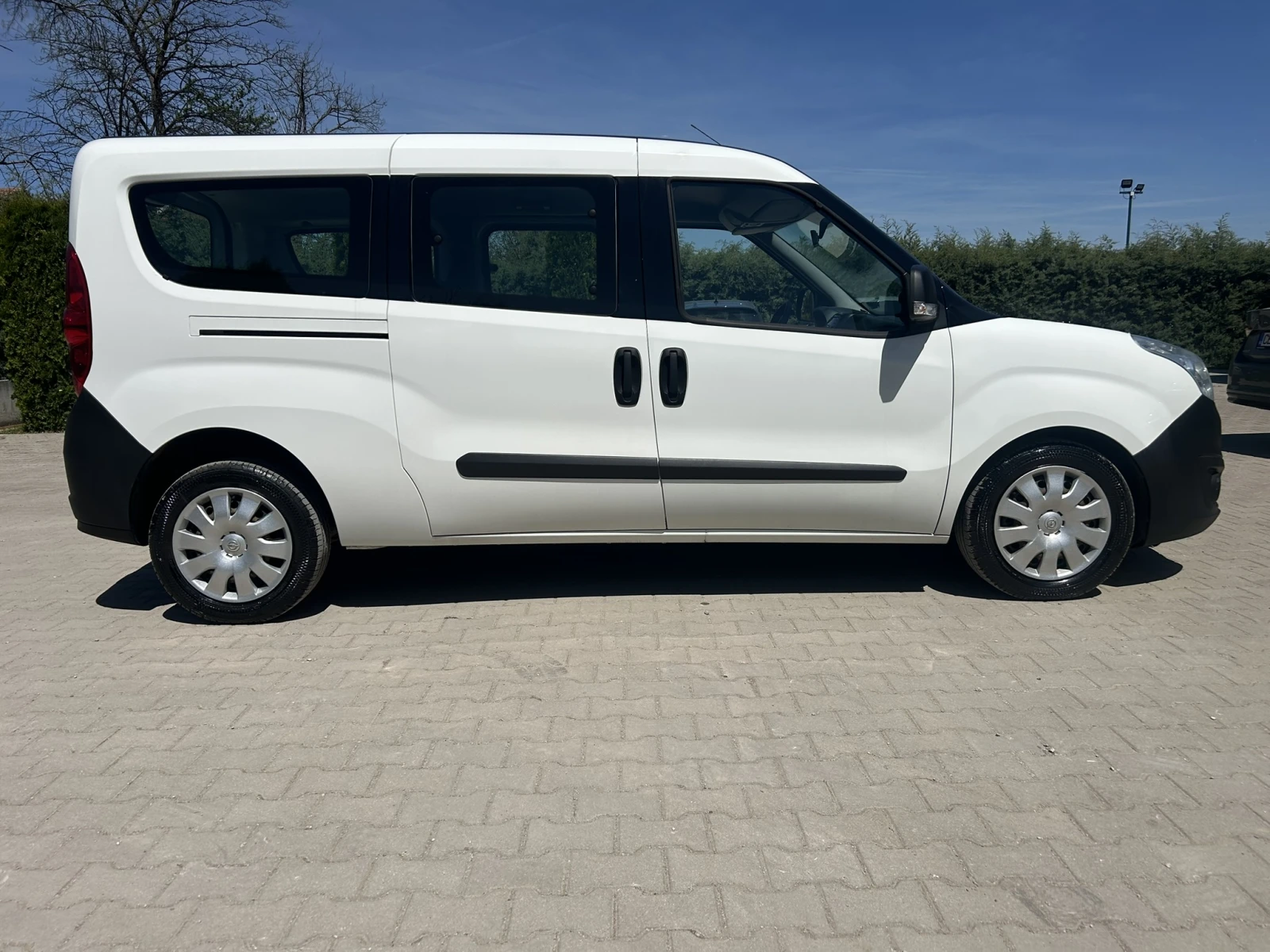 Opel Combo Long 120к.с. 1.6cdti, снимка 3 - Автомобили и джипове - 54567125