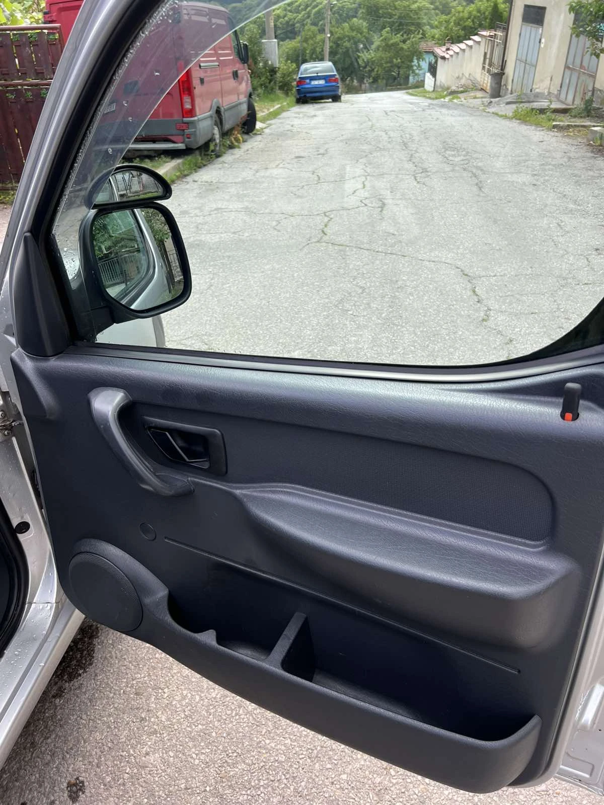 Peugeot Partner 1.6 HDI, снимка 16 - Автомобили и джипове - 55142720