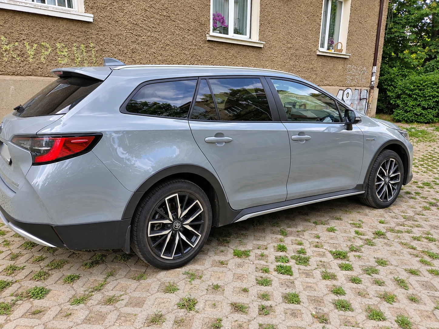 Toyota Corolla Trek, снимка 3 - Автомобили и джипове - 56059529