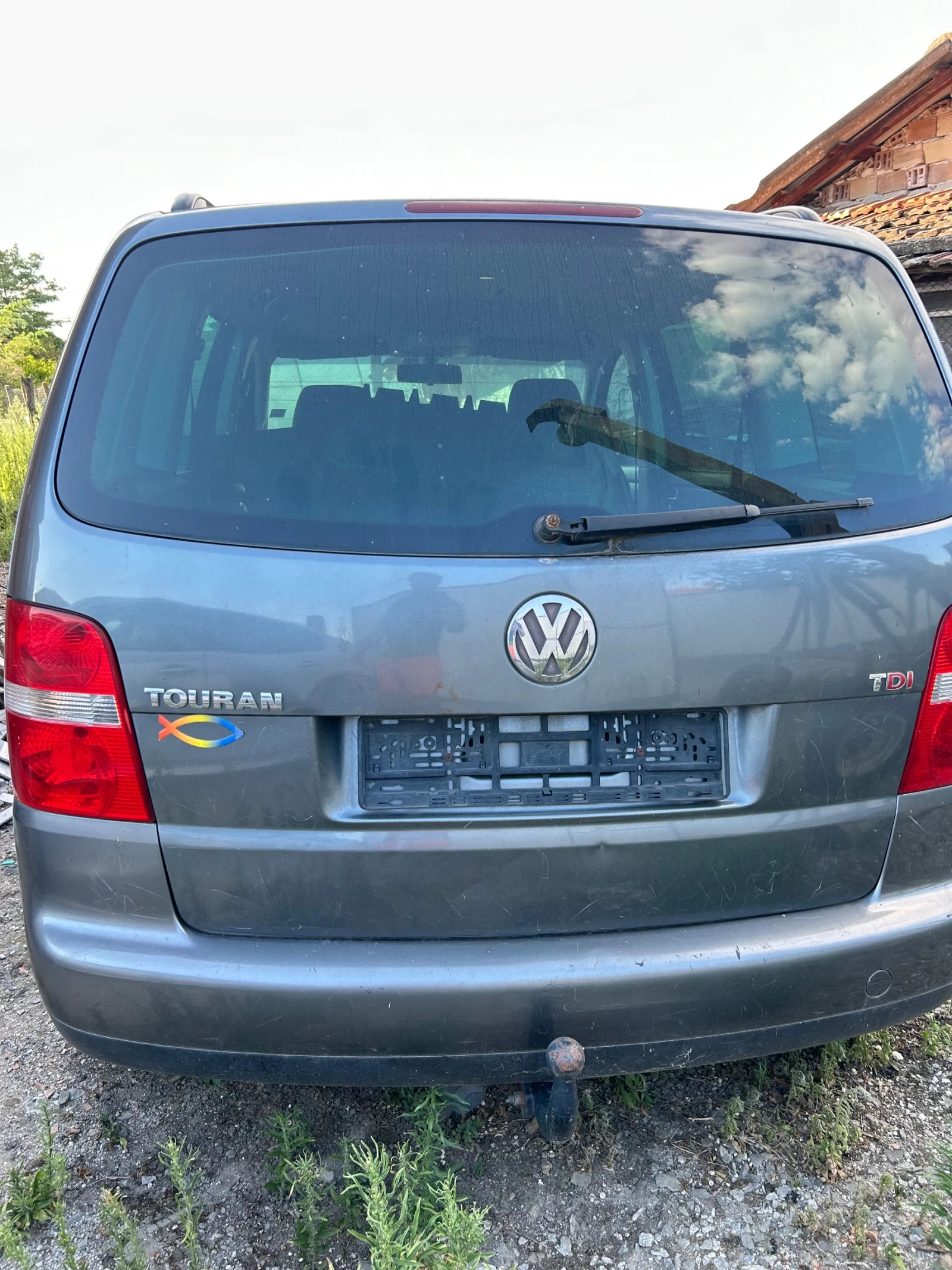 VW Touran, снимка 2 - Автомобили и джипове - 56137702