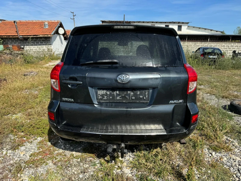 Toyota Rav4 2.2, снимка 4 - Автомобили и джипове - 47448148