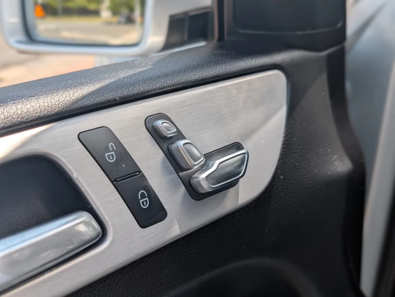 Mercedes-Benz GLE 350 d/4M/AMG/258HP/AIRM./DISTR+ /PANO/360/NAV/LED/668f, снимка 14 - Автомобили и джипове - 51521921