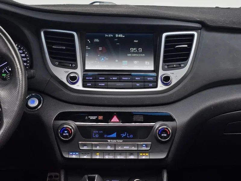 Hyundai Tucson 1.7 2Wd, снимка 10 - Автомобили и джипове - 55429094