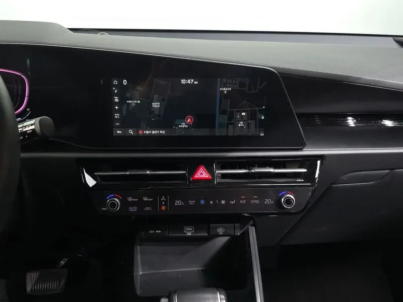 Kia Niro Trendy, снимка 14 - Автомобили и джипове - 56128342