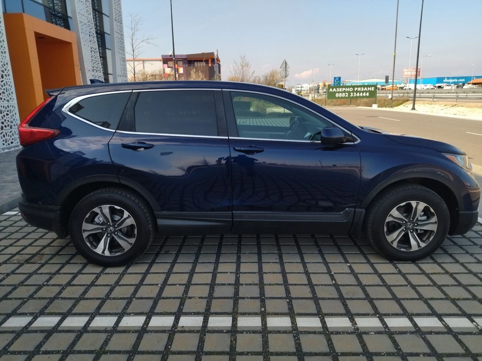 Honda Cr-v 1.5 turbo 190kc.AWD 4x4 - изображение 4