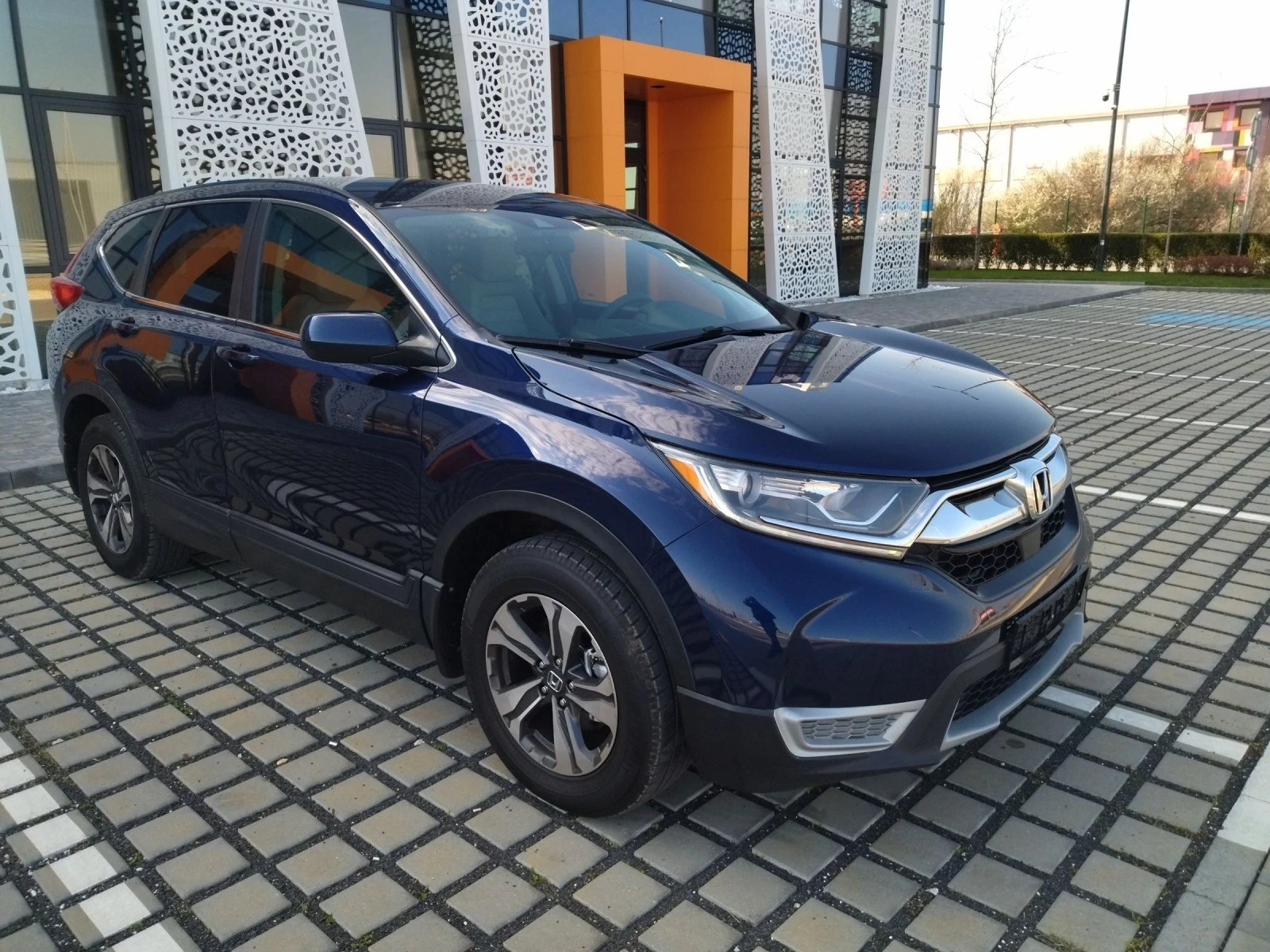 Honda Cr-v 1.5 turbo 190kc.AWD 4x4 - изображение 3