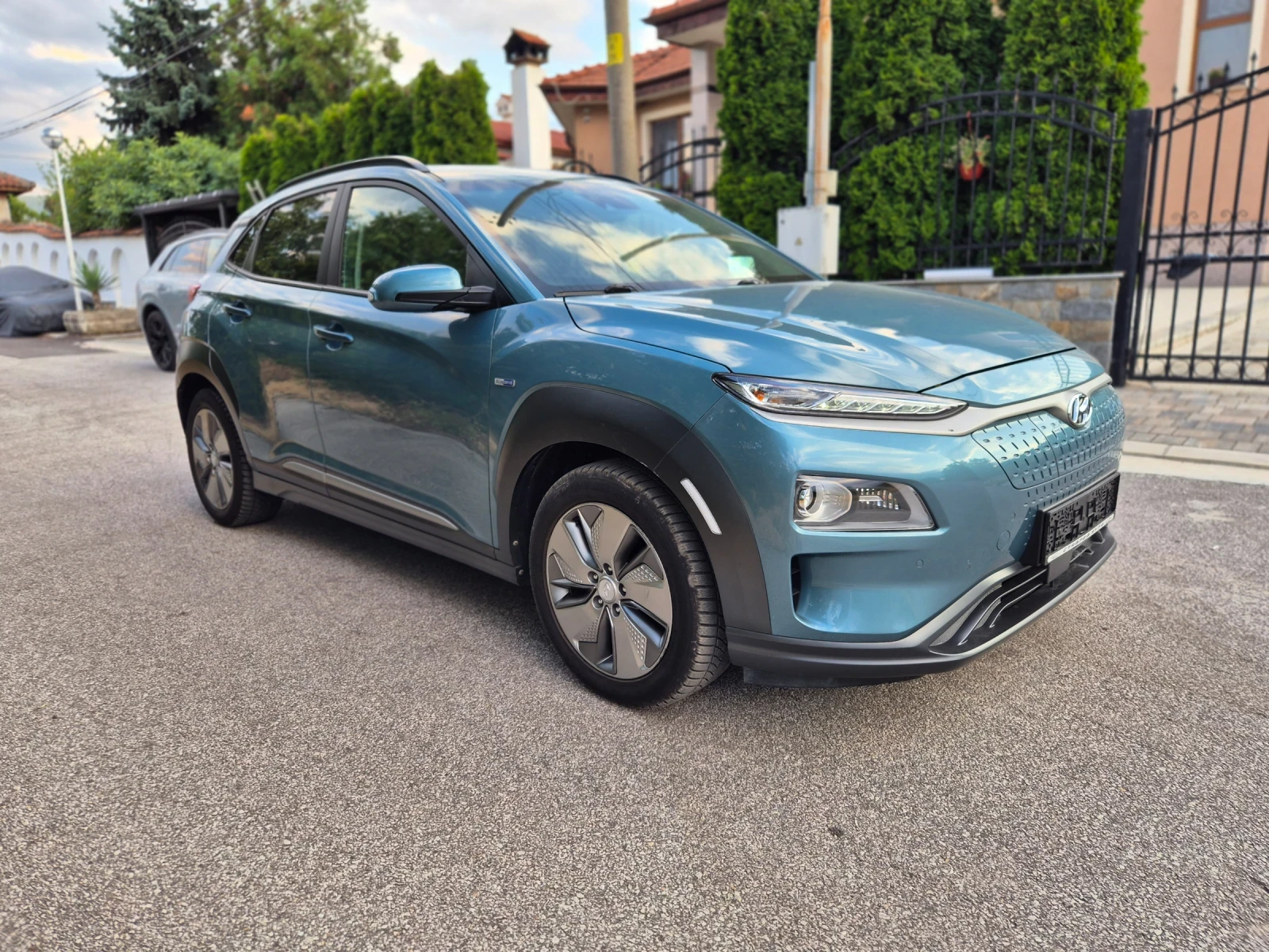 Hyundai Kona 64 kWh/ Premium/204кс/20г. - изображение 2