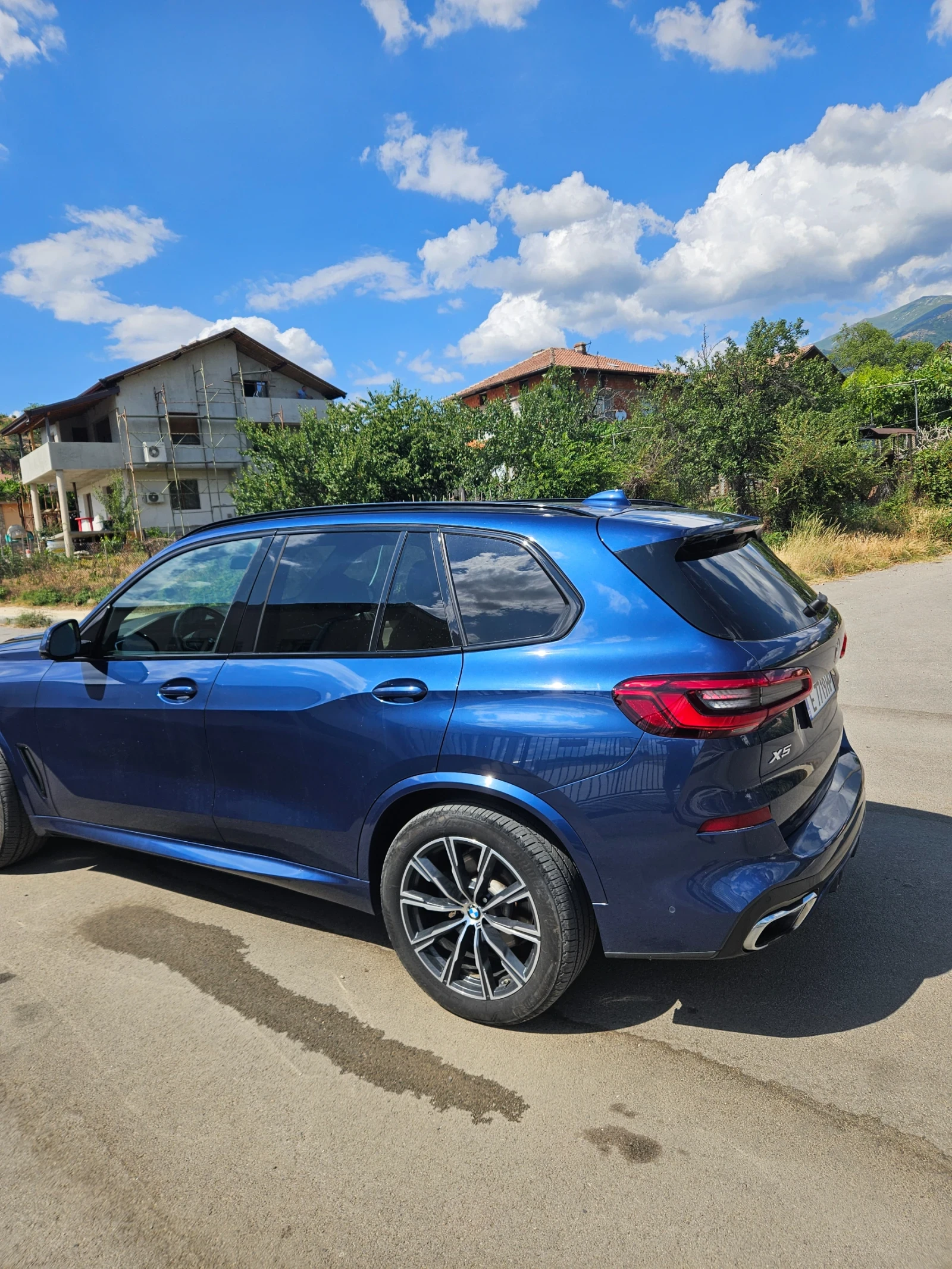 BMW X5 М50i - изображение 4