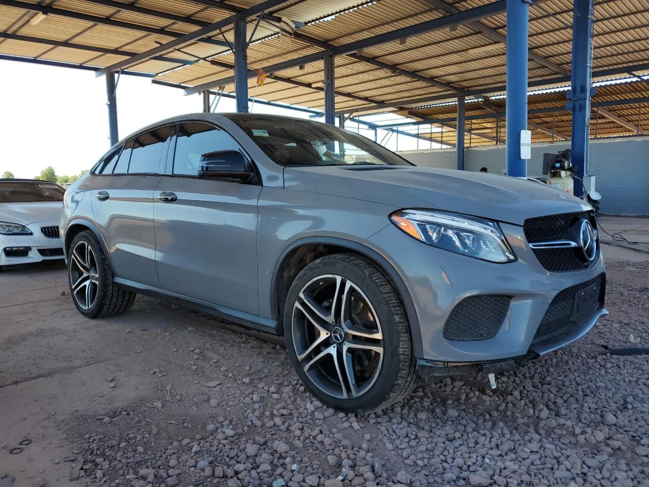Mercedes-Benz GLE 43 AMG 4MATIC* PANO* LANE ASSIST * DISTRONIC * NARDO GREY - изображение 4