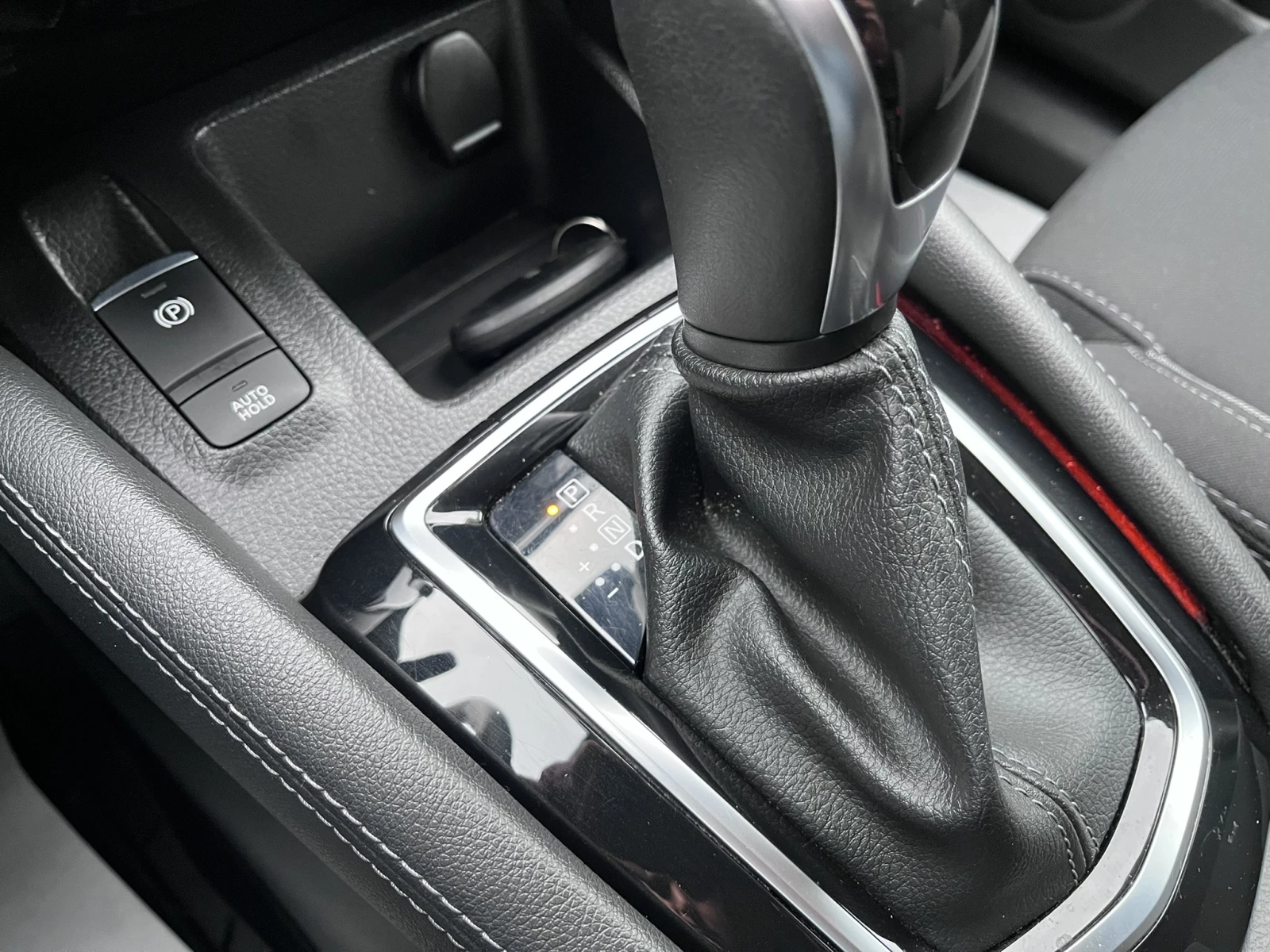 Nissan Qashqai DDT 160 HP DCT N-CONNECTA, снимка 14 - Автомобили и джипове - 53772317