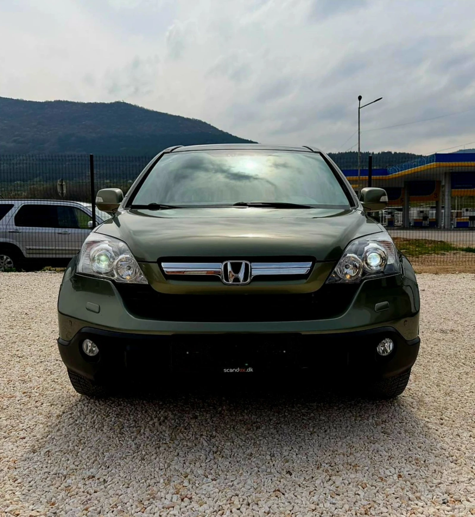 Honda Cr-v FULL SERVICE Навигация Камера Панорама Подгрев , снимка 2 - Автомобили и джипове - 54193227