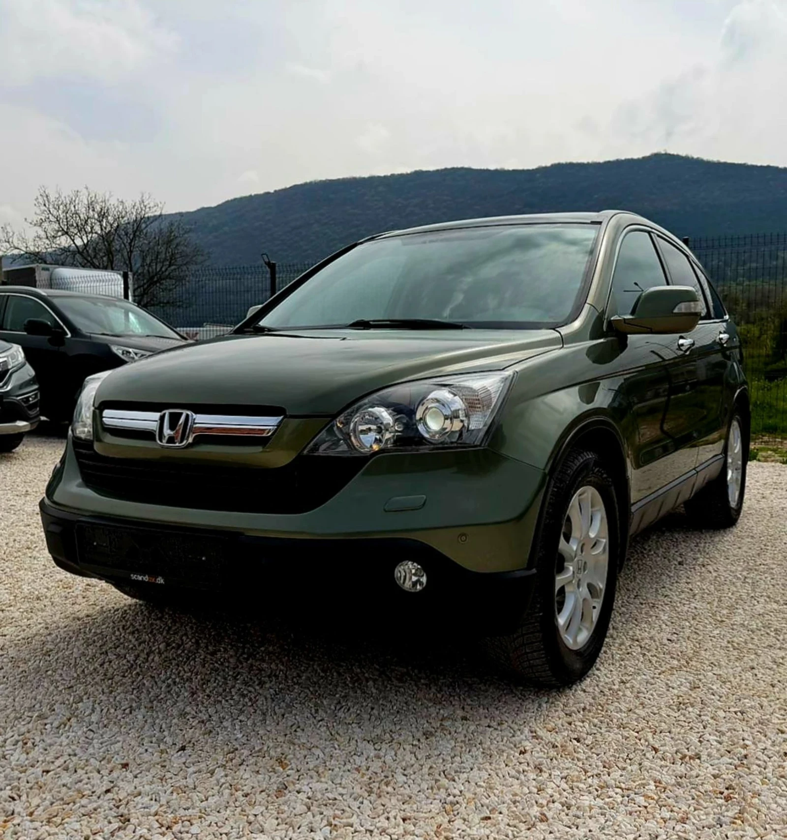 Honda Cr-v FULL SERVICE Навигация Камера Панорама Подгрев , снимка 3 - Автомобили и джипове - 54193227