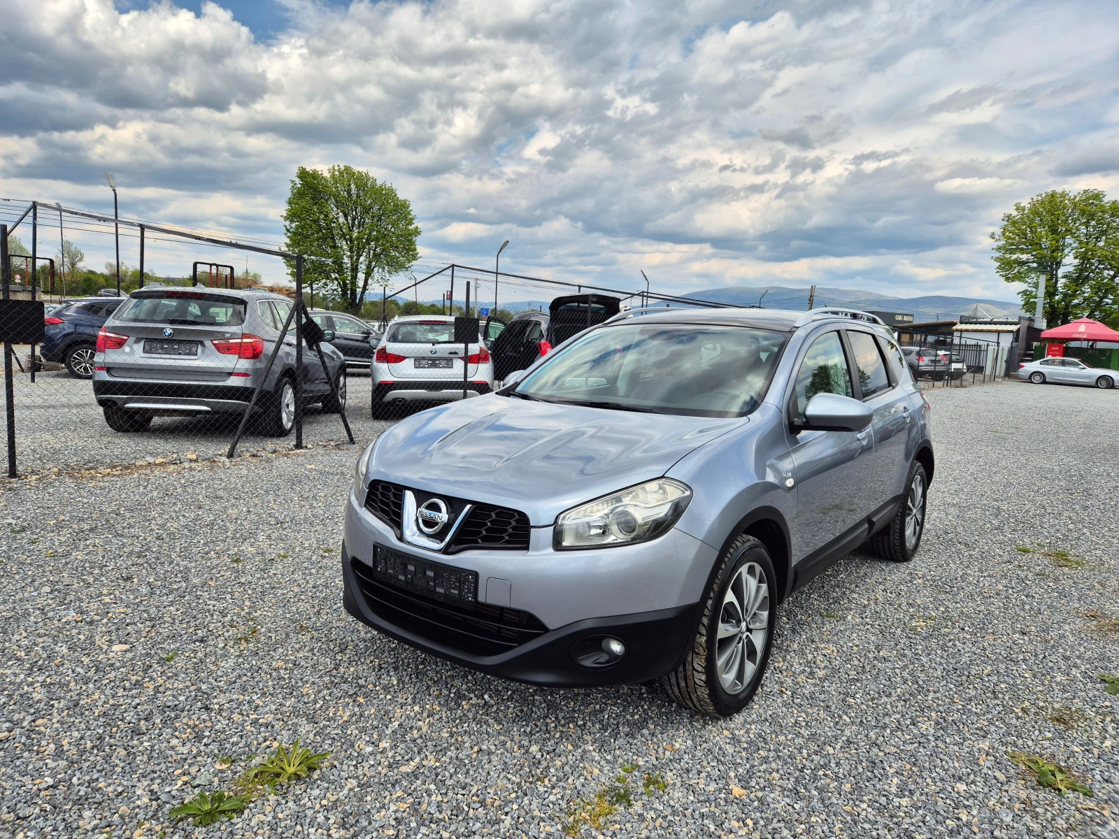 Nissan Qashqai 2.0DCI n-tec* PANORAMA* NAVI* 7MECTA* , снимка 8 - Автомобили и джипове - 54390990