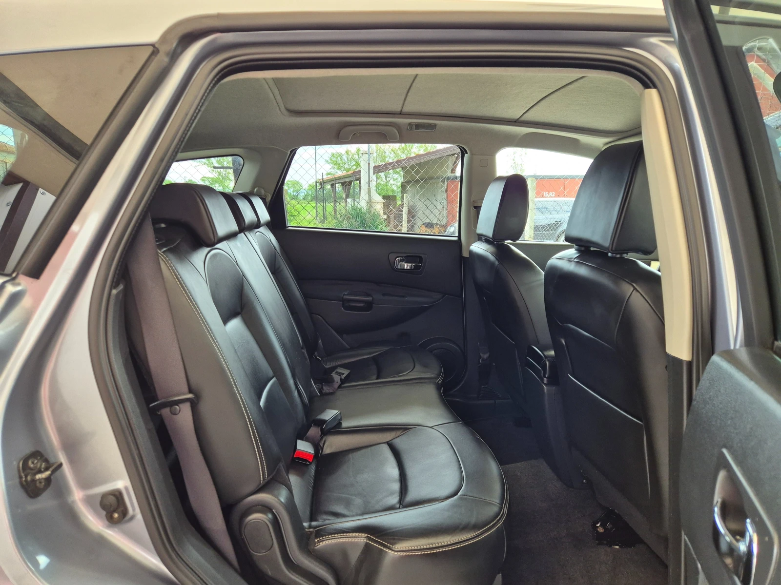Nissan Qashqai 2.0DCI n-tec* PANORAMA* NAVI* 7MECTA* , снимка 11 - Автомобили и джипове - 54390990