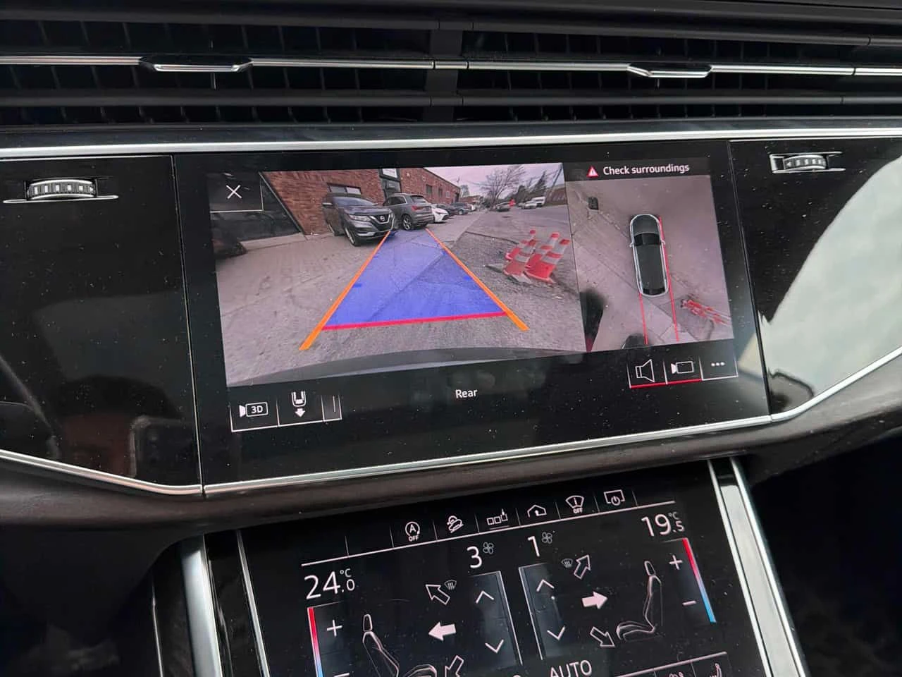 Audi Q8 * Technik * CARFAX * ���� �� �� | Mobile.bg � ����������� 10