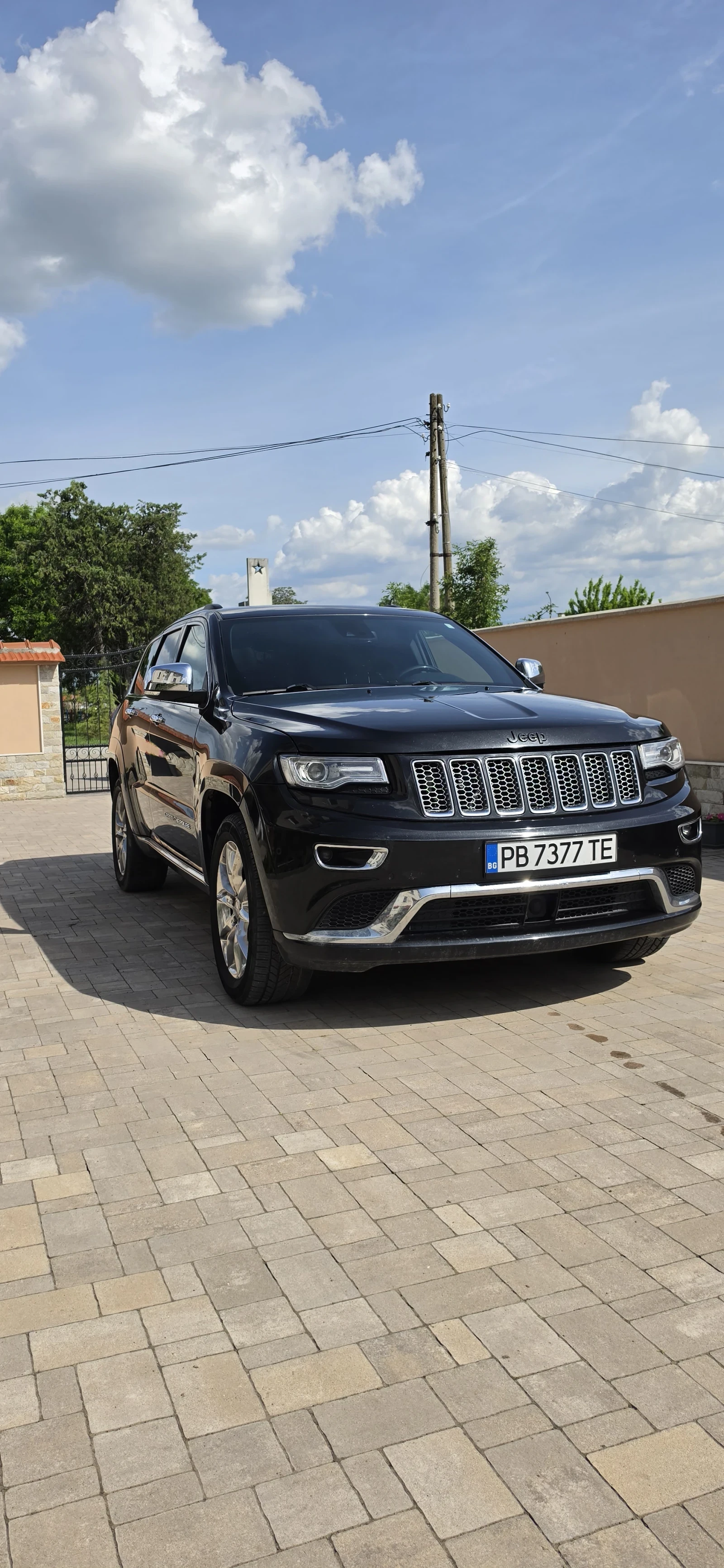 Jeep Grand cherokee SUMMIT 5.7 HEMI, снимка 9 - Автомобили и джипове - 54669445