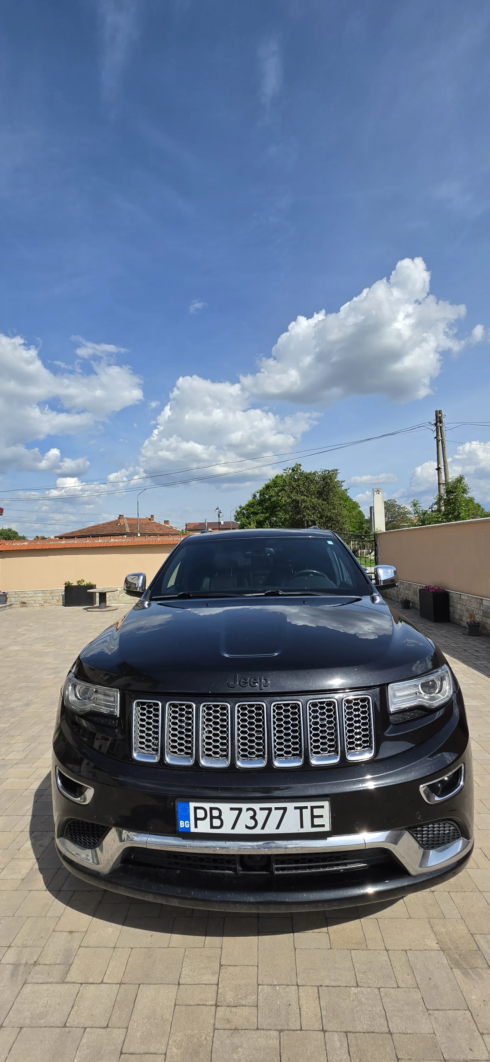 Jeep Grand cherokee SUMMIT 5.7 HEMI