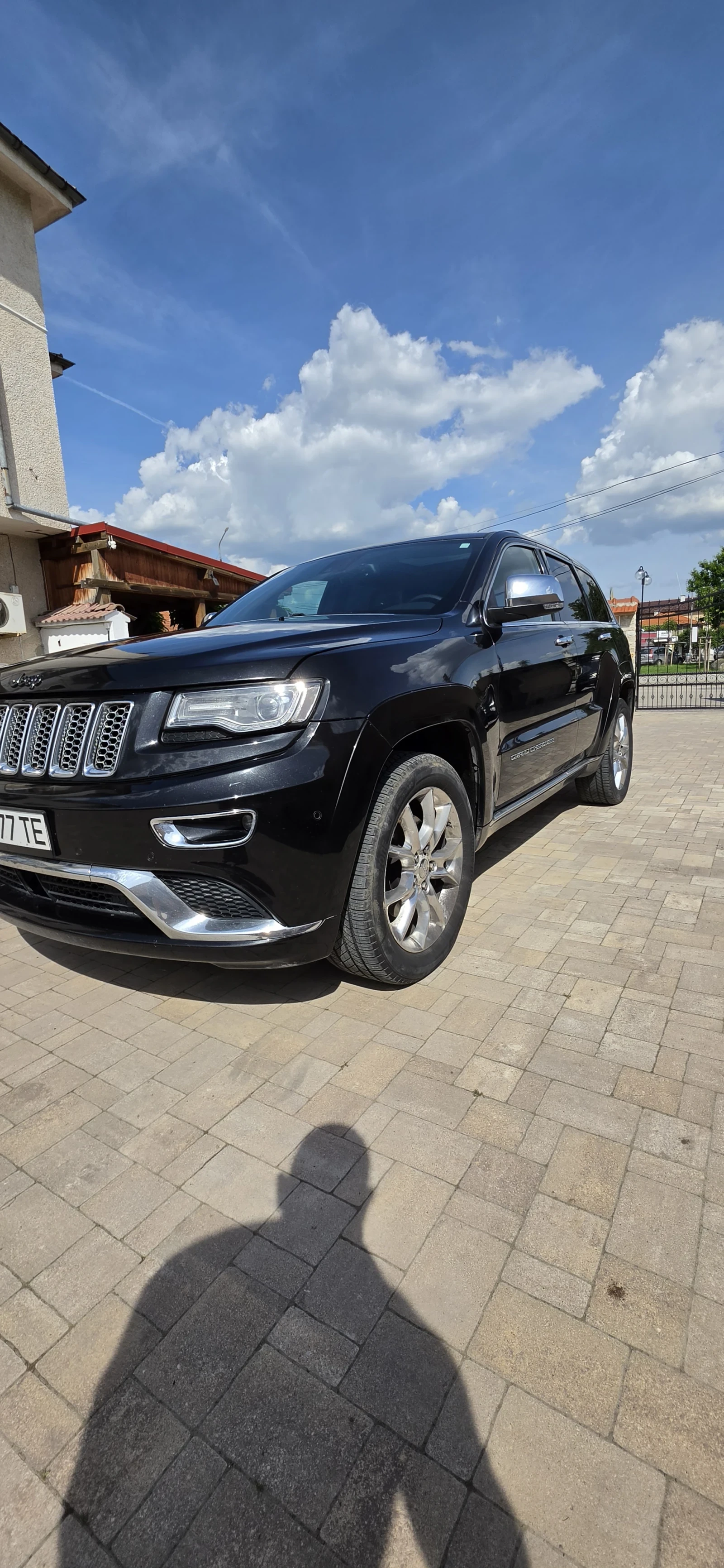 Jeep Grand cherokee SUMMIT 5.7 HEMI, снимка 3 - Автомобили и джипове - 54669445
