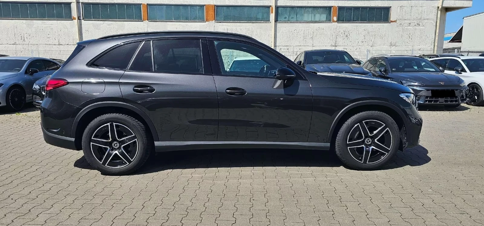 Mercedes-Benz GLC 300 AMG / 4 MATIC / NIGHT /, снимка 9 - Автомобили и джипове - 54849037