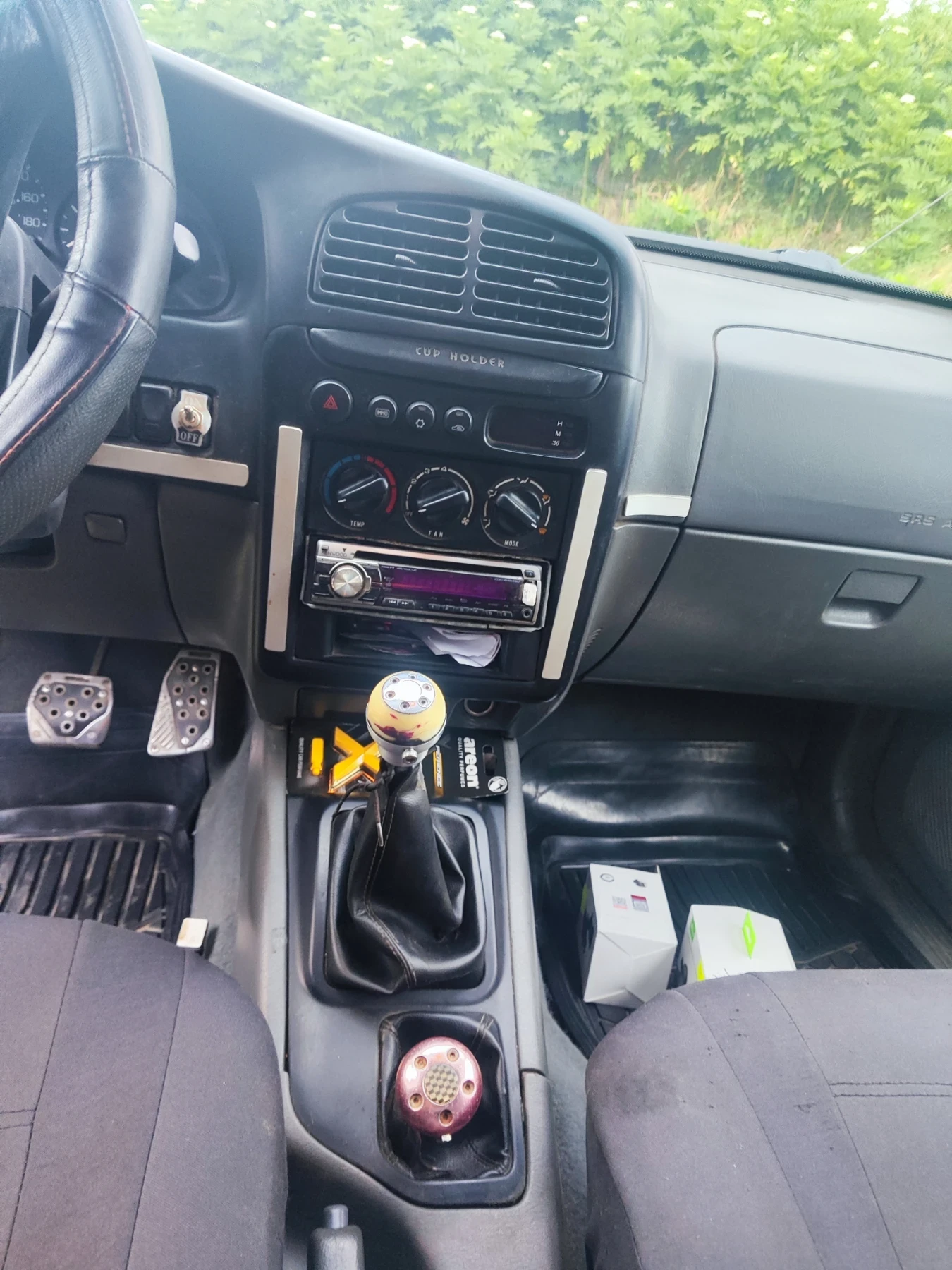 Kia Sportage 2.0 16V 128к.с. LPG, снимка 9 - Автомобили и джипове - 54931792