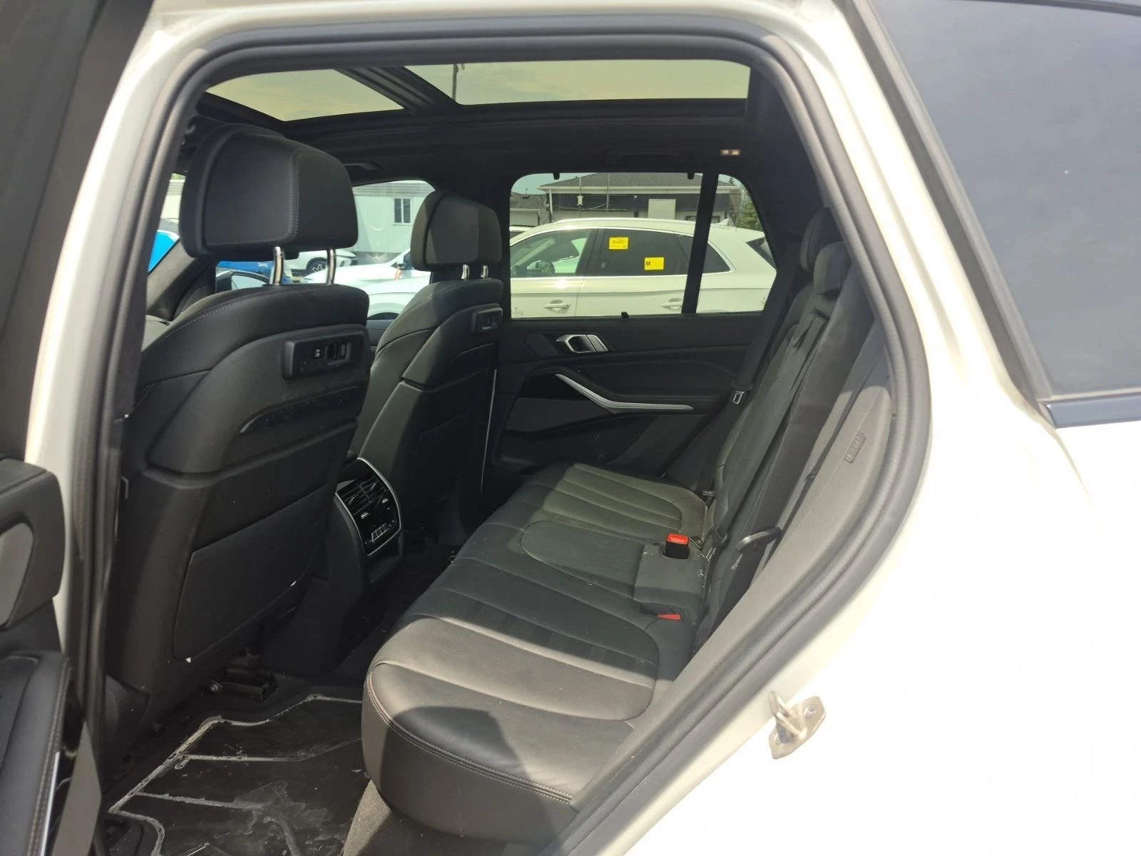 BMW X5 M-pkg| Laser| Distronic| 360| Soft-Close| Massage|, снимка 10 - Автомобили и джипове - 55103376