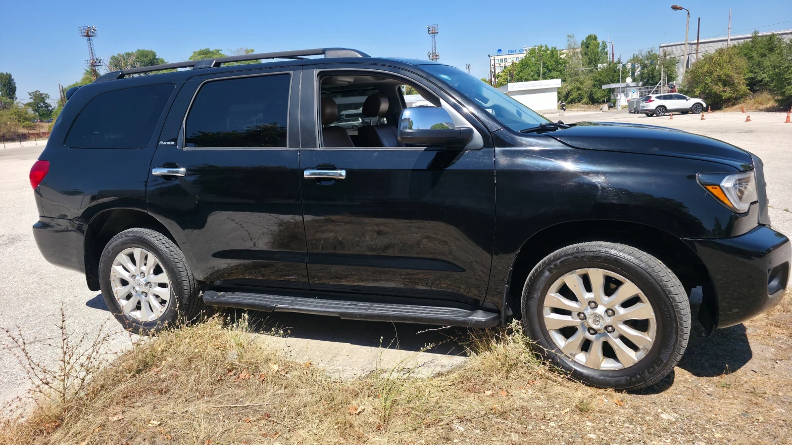 Toyota Sequoia PLATINUM, снимка 2 - Автомобили и джипове - 55747418