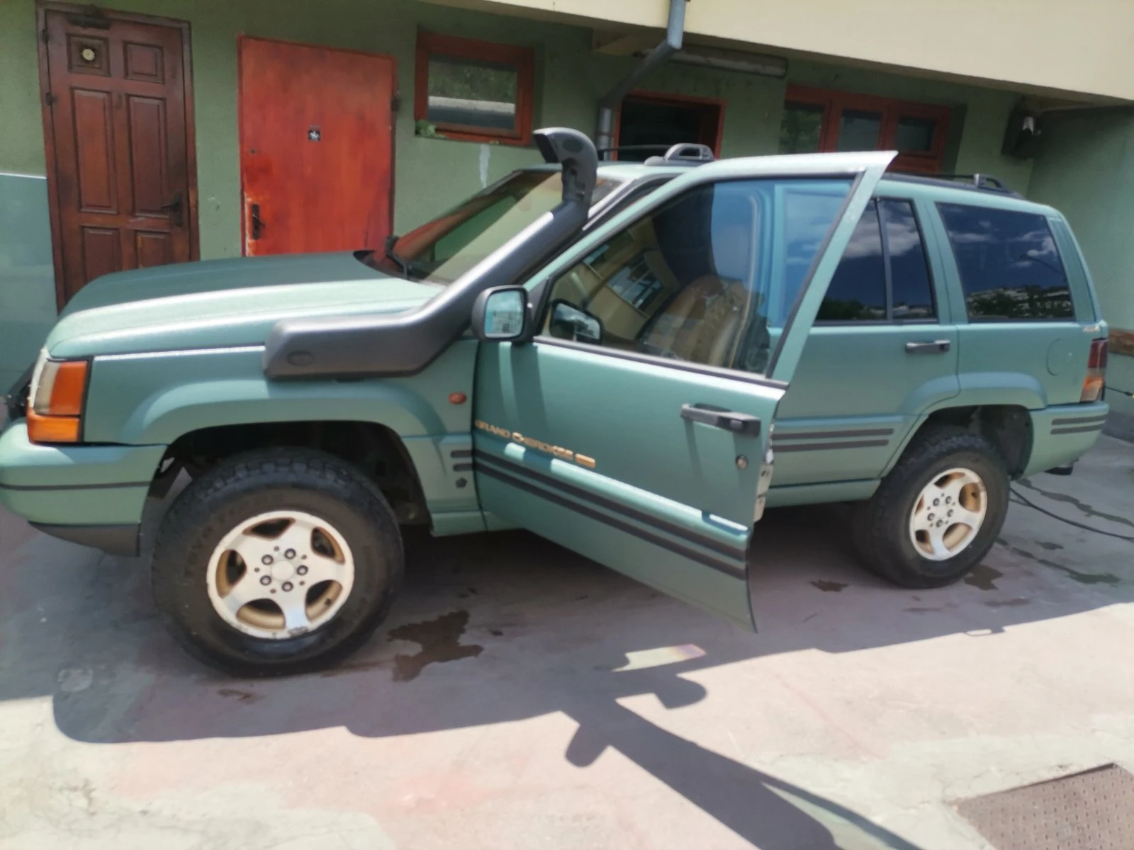 Jeep Cherokee, снимка 7 - Автомобили и джипове - 55751763