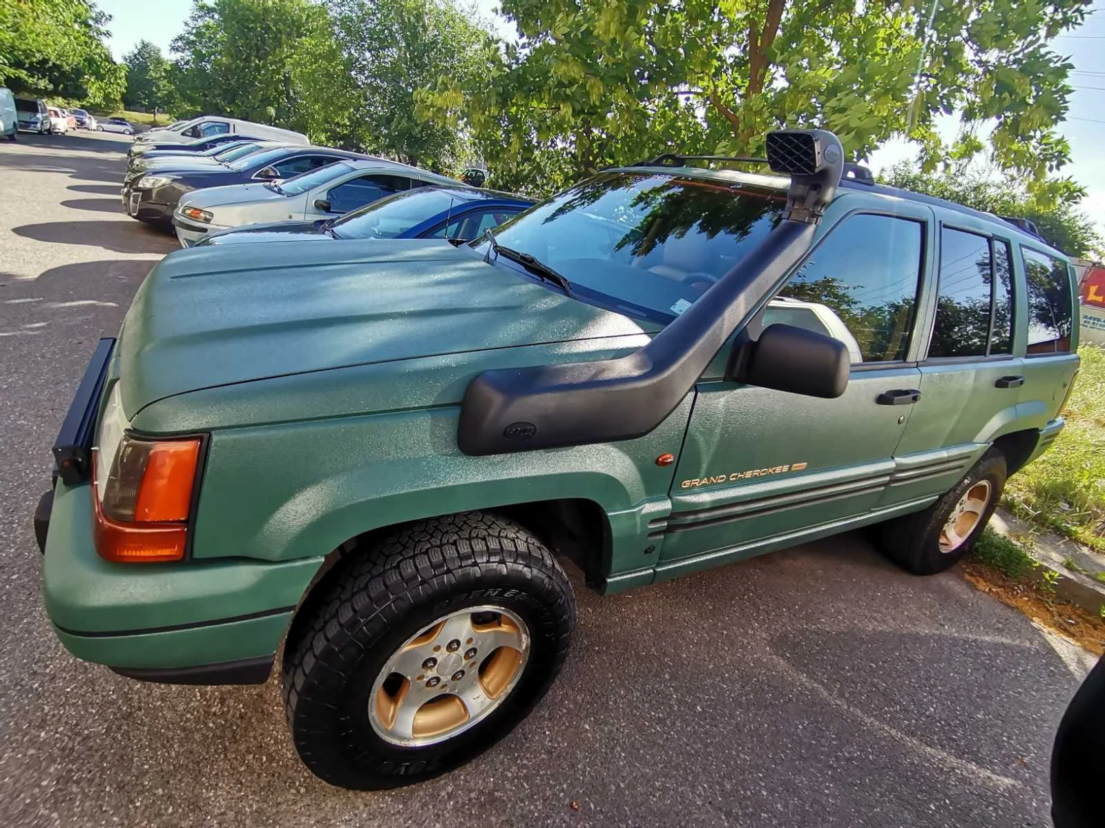 Jeep Cherokee, снимка 2 - Автомобили и джипове - 55751763