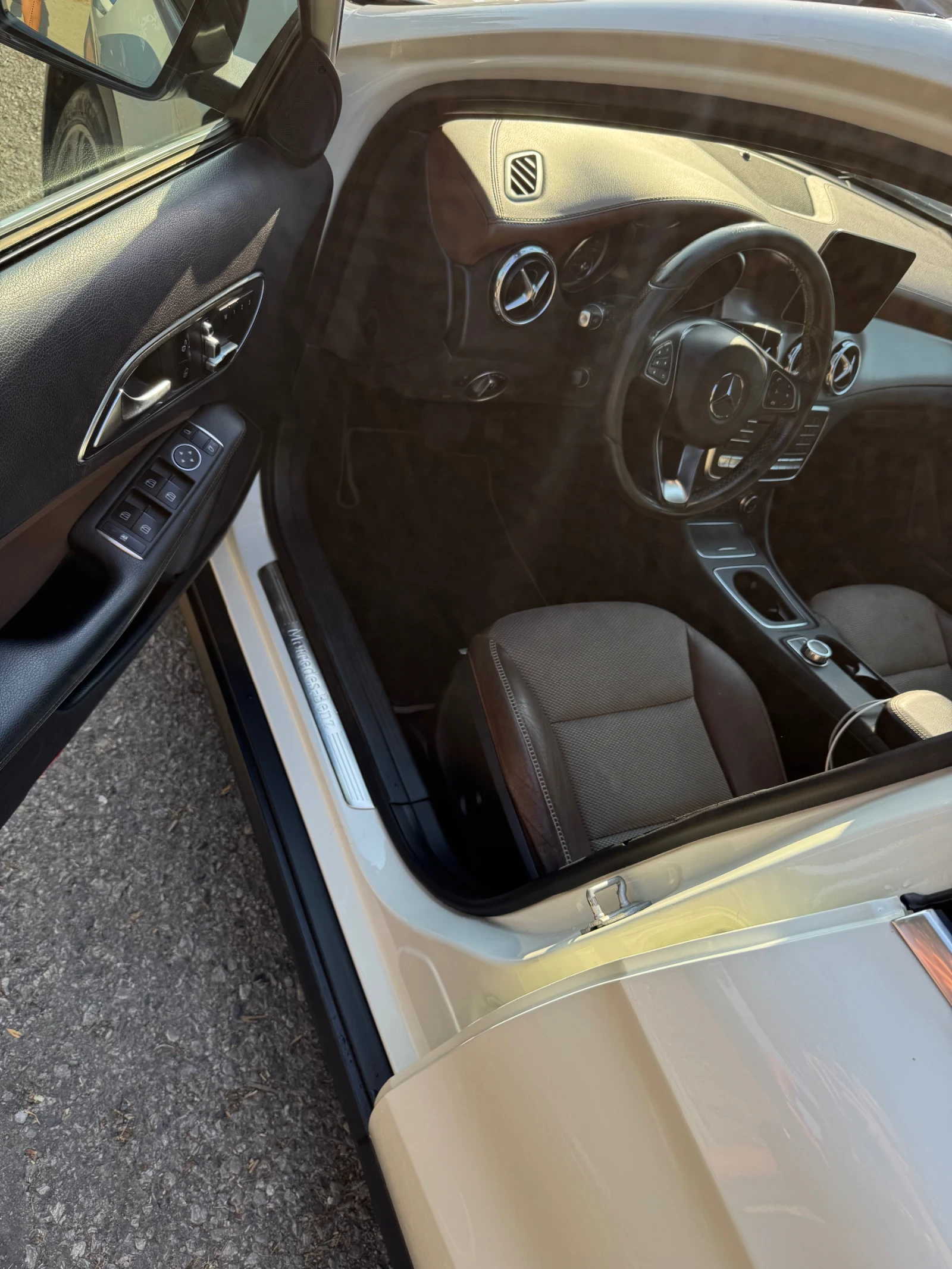 Mercedes-Benz GLA 250  4 MATIC, снимка 5 - Автомобили и джипове - 56015213
