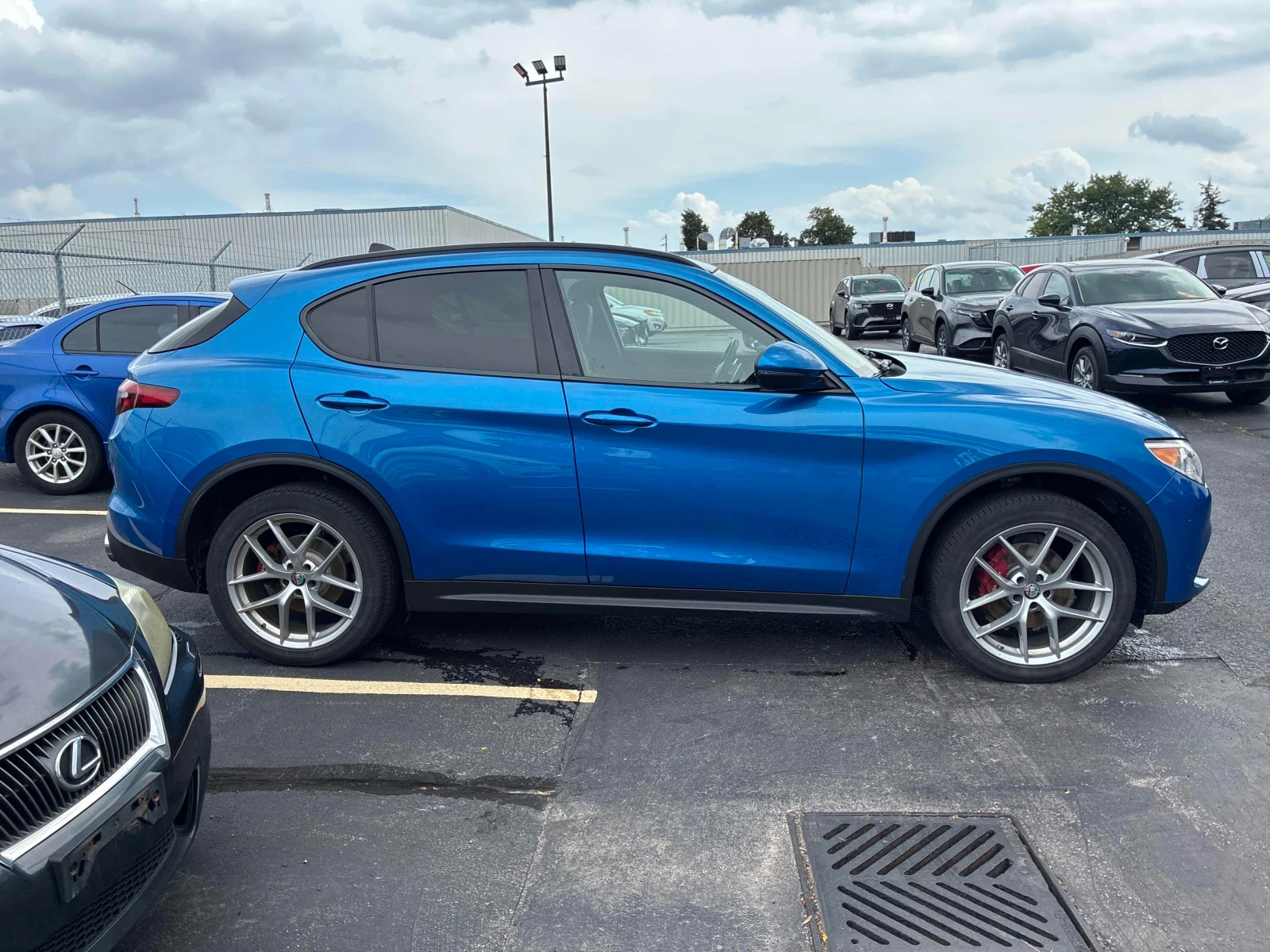 Alfa Romeo Stelvio * Ti Sport * CARFAX * ОПЦИЯ ЗА ФИНАНСИРАНЕ, снимка 3 - Автомобили и джипове - 56087194