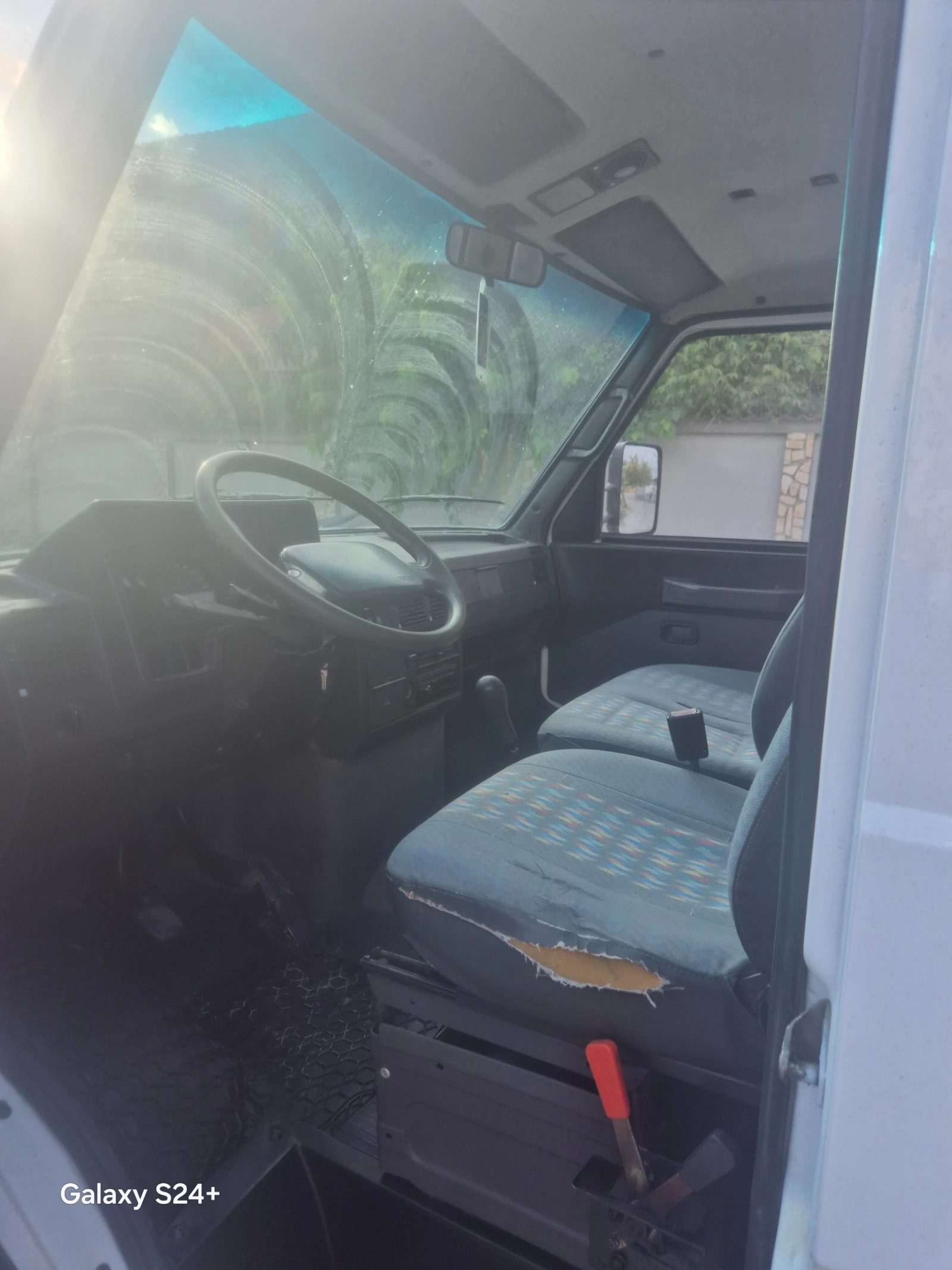 Iveco 3512 Самосвал, снимка 12 - Бусове и автобуси - 56242582