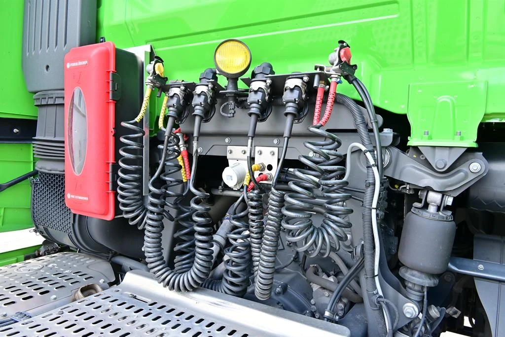 Iveco S-Way 440S49T Iveco 440S49T S-Way   | Mobile.bg   8