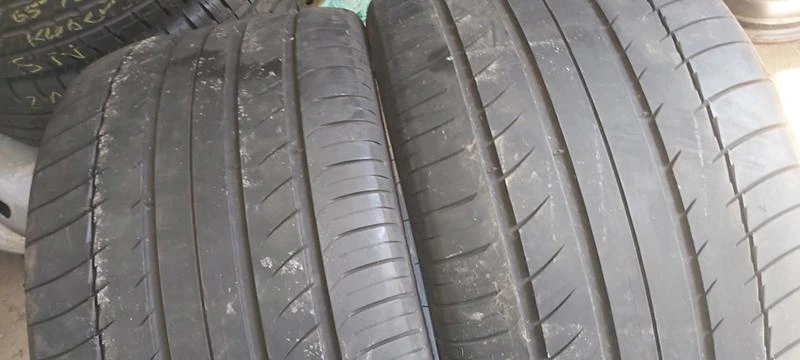 Гуми Летни 285/30R18, снимка 2 - Гуми и джанти - 33539753